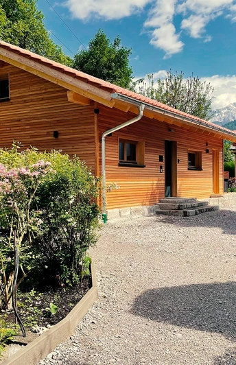 alp11_aussen_suedost_sommer