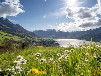 Blick über Sachseln und den Sarnersee in Richtung Giswil