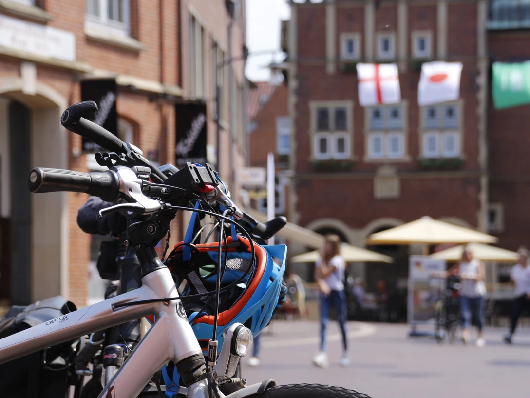 Fahrrad in Meppener Innenstadt ©Emsland Tourismus GmbH (3).jpg