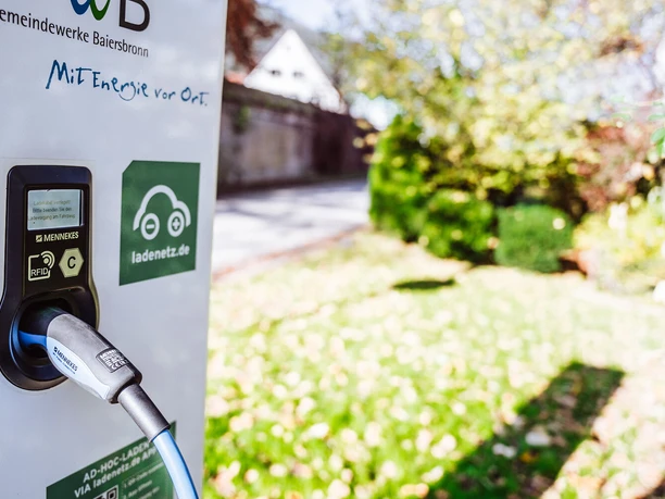 E-Ladestation Parkplatz Schwimmbad Klosterreichenbach