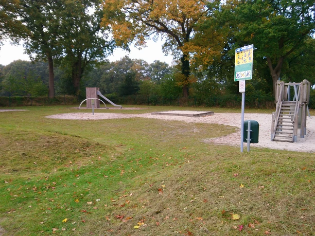 Hahn_Lehmden_Kinderspielplatz_Rosenstraße (6).jpg