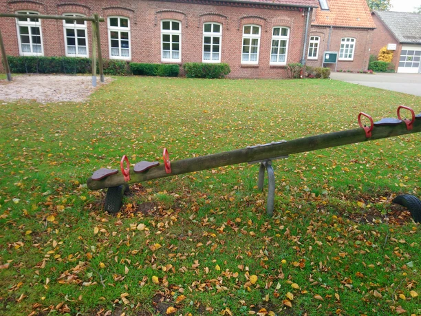 Nethen_Kinderspielplatz_DGH (1).jpg