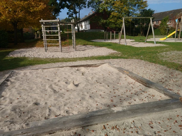 Rastede_Kinderspielplatz_Goethestraße (1).jpg
