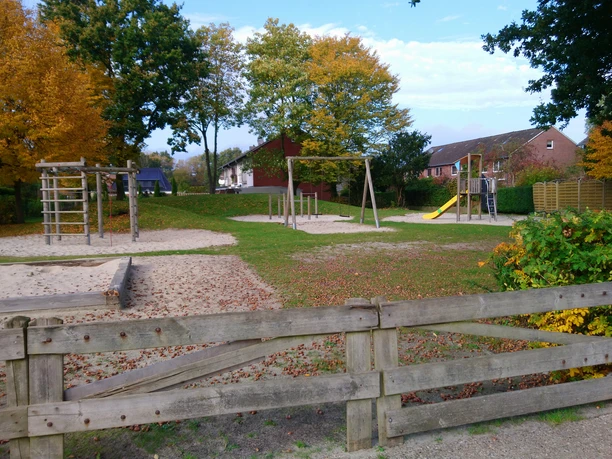 Rastede_Kinderspielplatz_Goethestraße (6).jpg