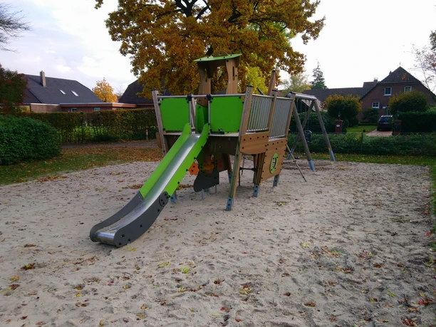 Rastede_Kinderspielplatz_Gartenstraße.jpg