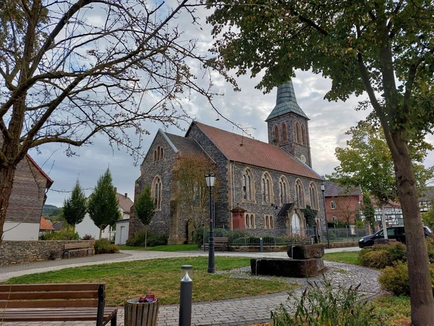 Ev. Kirche Holzhausen