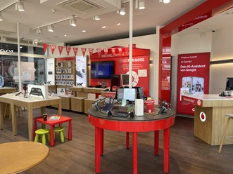 Innenansicht.JPG Verkaufsraum des Vodafone Shops Wolfsburg