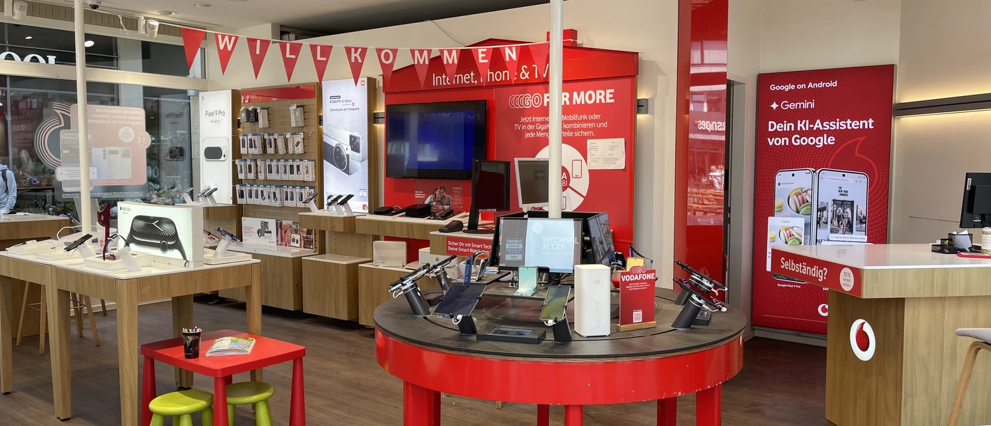 Innenansicht.JPG Verkaufsraum des Vodafone Shops Wolfsburg