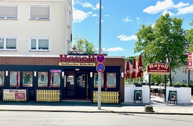 Haveli.jpg Außenansicht vom Restaurant mit Biergarten