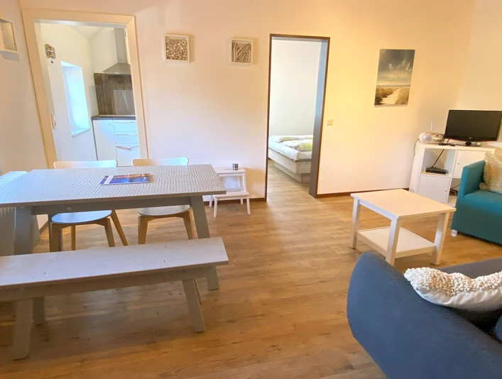 Gulfho Friedrichsgroden_Ferienwohnung Knutt_Wohn-und Essbereich_Nordsee_Carolinensiel.jpg