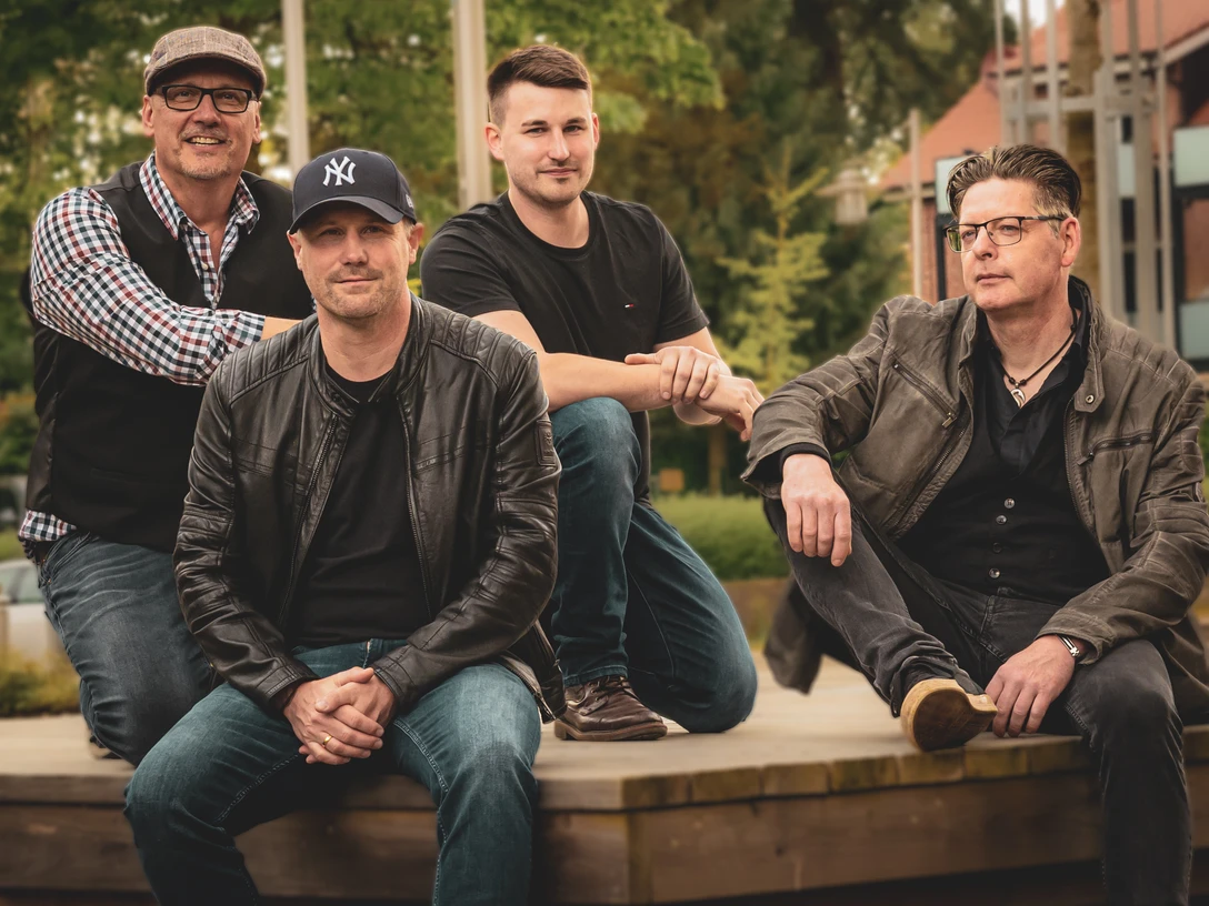 Black Dog Thula 06_CTG.jpg