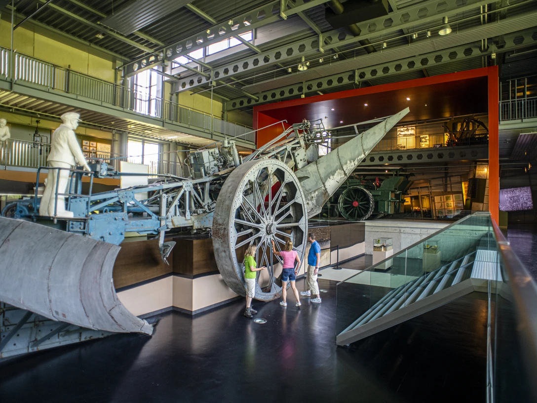 Emsland Moormuseum in Geeste – Mammut in Ausstellungshalle II ©TMN GmbH, Sabine Braun Fotografie-365.jpg