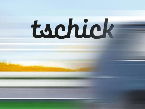 Cover des Theaterstücks "Tschick, mit Streifen in Blau und Grün.