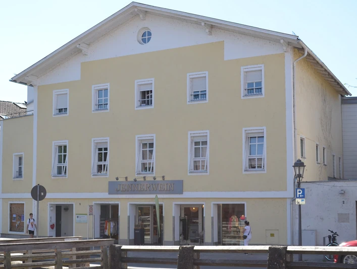 Modehaus_Jennerwein_Bahnhofstraße