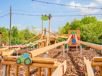 Kugeltrubel Karls Erlebnis-Dorf Loxstedt.jpg