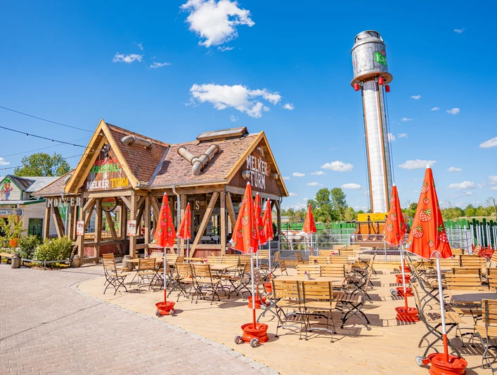 Melkerturm Karls Erlebnis-Dorf Loxstedt.jpg