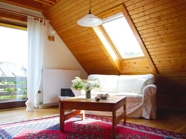 ferienoase_wachtberg_wohnzimmer_3-1024x686.jpg ferienoase_wachtberg_wohnzimmer_3-1024x686.jpg