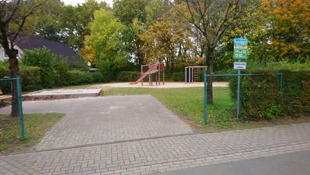 Wahnbek_Kinderspielplatz_Saalestraße (3).jpg