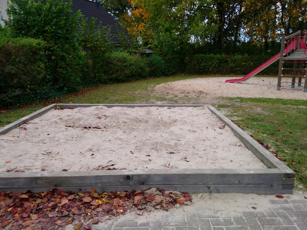 Wahnbek_Kinderspielplatz_Saalestraße (5).jpg