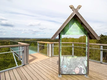 Skywalk Tigerblick im Heide Himmel in der Lüneburger Heide Skywalk Tigerblick im Heide Himmel in der Lüneburger Heide