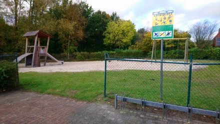 Rastede_Kinderspielplatz_Auf_der_Raade (5).jpg