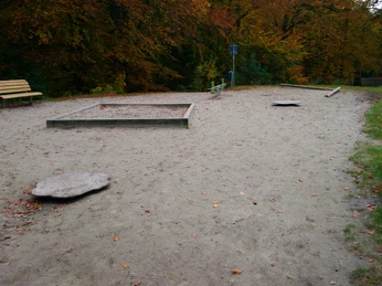 Rastede_Spielgeräte_Ellernteich (2).jpg