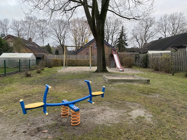 Kinderspielplatz_Fichtenstraße (1).jpg