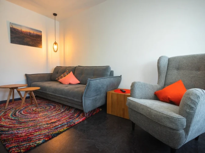 Photo, INSIDE, OUTSIDE