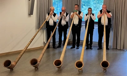 Willinger Alphornbläser in Bömighausen Willinger Alphornbläser in Bömighausen
