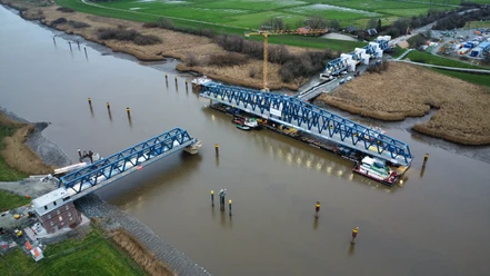 Einschwimmen-Friesenbruecke-Quelle-DB-InfraGO-2.jpg