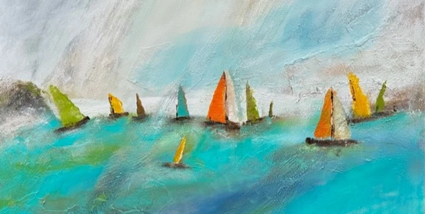 Schiffe im meer.jpg Farbenfrohe Segelboote gleiten auf einem azurblauen Meer. Der Himmel ist düster.