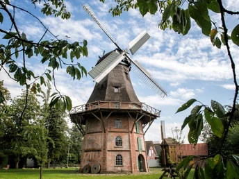 Schiffdorfer Kornmühle - Seit 1864 in ihrer heutigen Form