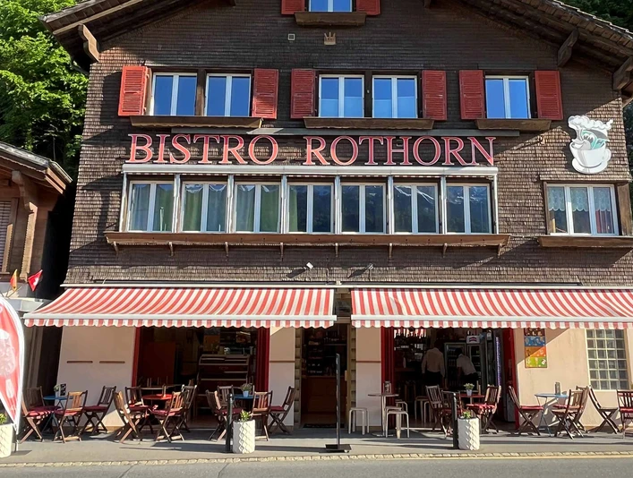 rothorn-bistro-aussenansicht.jpg