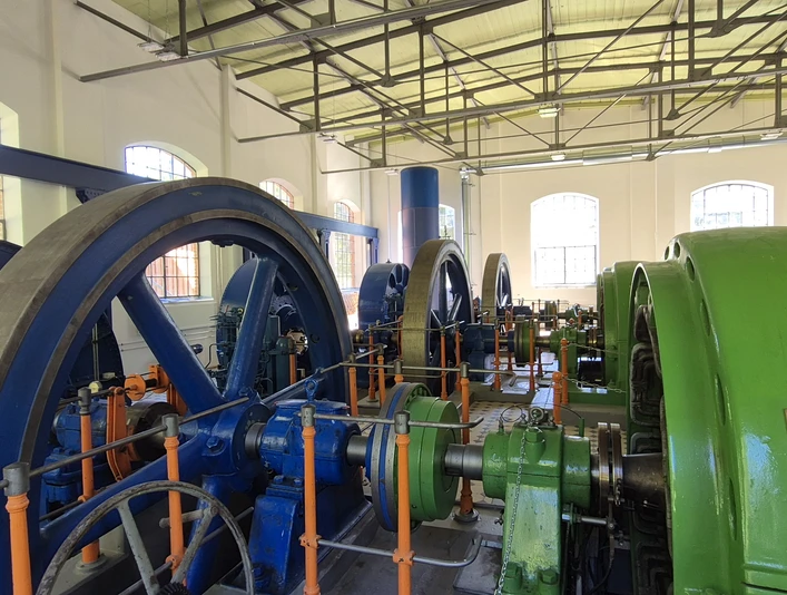 Kraftwerk Kammerl Maschinenraum.jpg