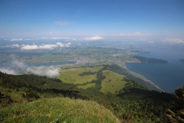 Aussicht auf den Zugersee und Küssnacht von Rigi Kulm aus