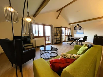 Wohnzimmer / Esszimmer