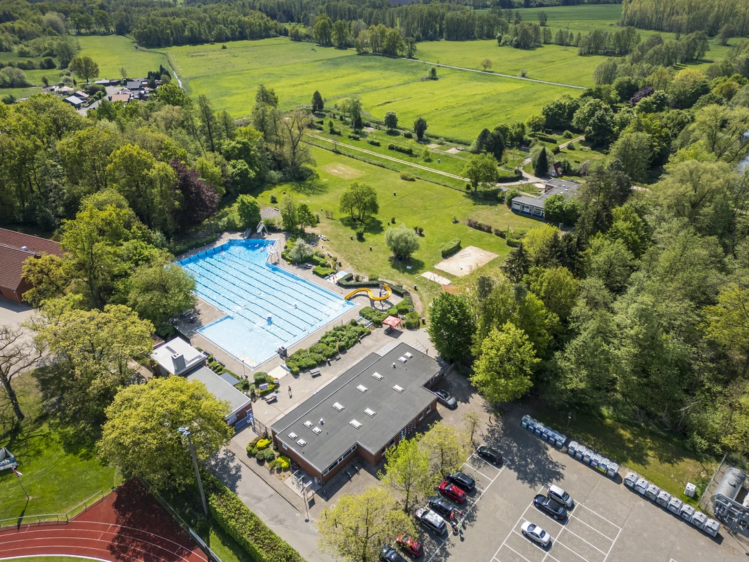 Das Freibad Dahlenburg aus der Vogelperspektive