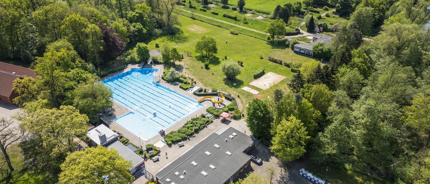 Das Freibad Dahlenburg aus der Vogelperspektive