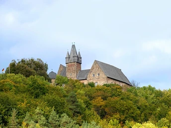 Blick auf Schloss Spangenberg klein