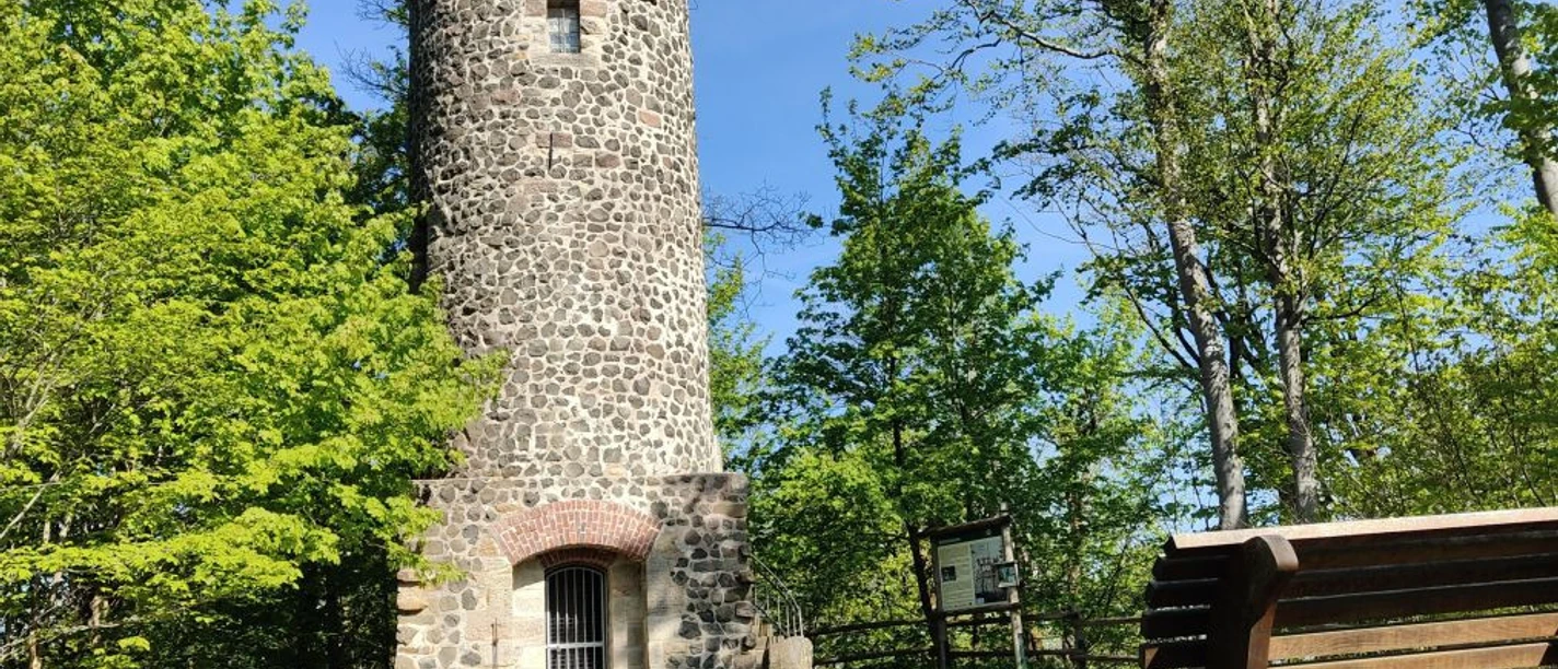 Bilsteinturm_Frühjahr