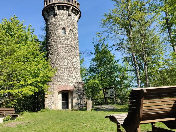 Bilsteinturm_Frühjahr