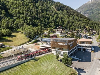Rundwanderung von Fiesch über die Goms-Bridge nach Ernen und zurück