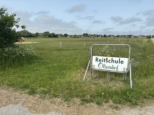 Reitschule Olivenhof Schild