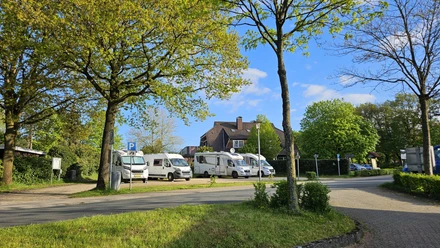 WoMo Uferstraße.jpg
