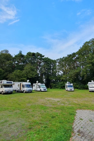 Womo Schützenplatz-uplengen.jpg