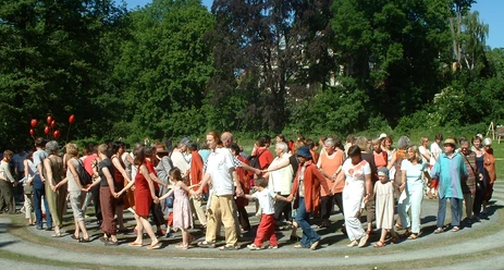 Einweihung Rosenlabyrinth 2006.png