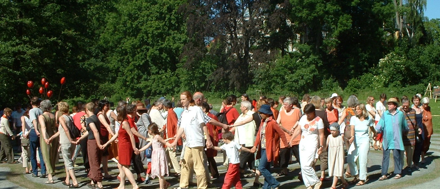 Einweihung Rosenlabyrinth 2006.png