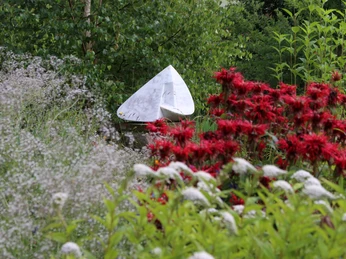 Skulpturengarten 1 DIETLIND PETZOLD.JPG