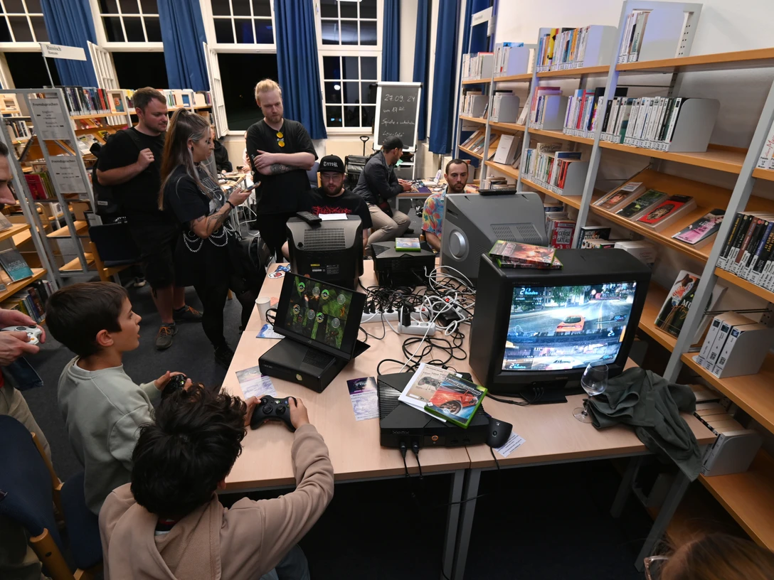 Retro gaming Treff_C_Lew Silber.jpg