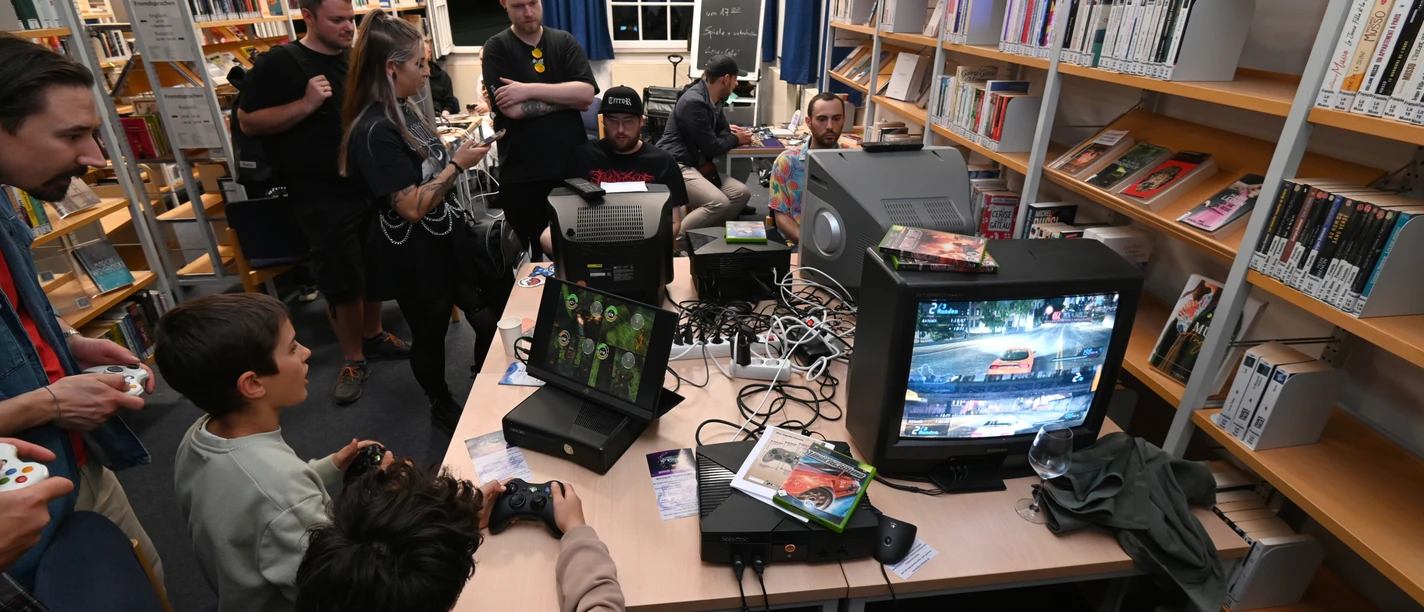 Retro gaming Treff_C_Lew Silber.jpg